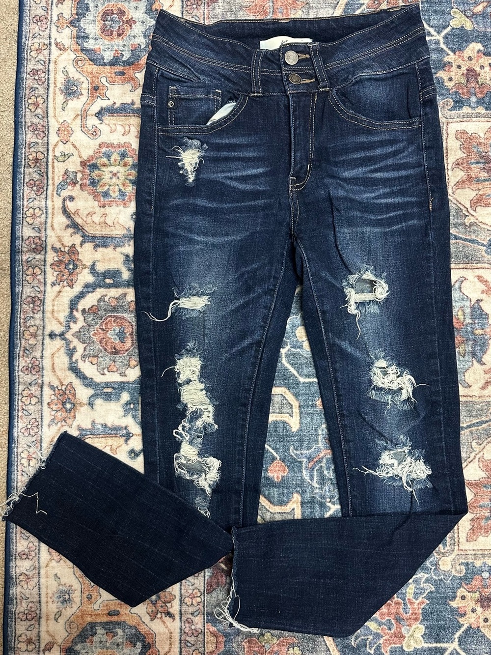 Karen Kane dark blue denim jeans with tan stitching